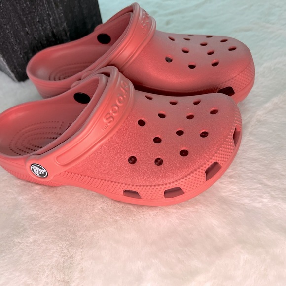 Crocs Watermelon (Dusty Rose) Size M 4 W6
UNISEX - Picture 11 of 12